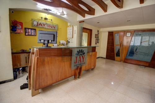 Majoituspaikan Hotel Jay International aula tai vastaanotto