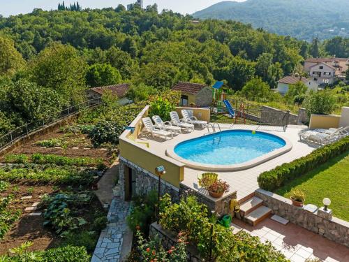 Πισίνα στο ή κοντά στο Apartment Kate-3 by Interhome