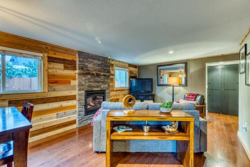 Cozy Coleman St. Cottage – Photos 3