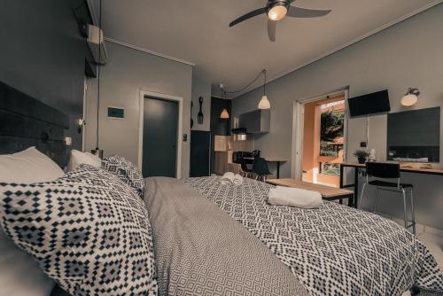 TV/trung tâm giải trí tại Filoxenia Luxury Studios & Apartments