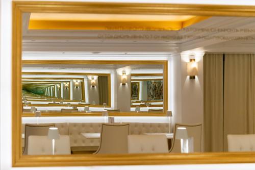 Hotel Galaxias