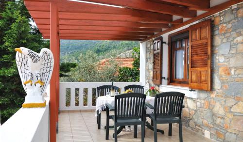 Балкон или терраса в Anatoli Villa