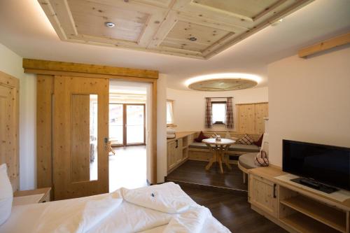 Телевизор и/или развлекательный центр в Landhaus Schnöller