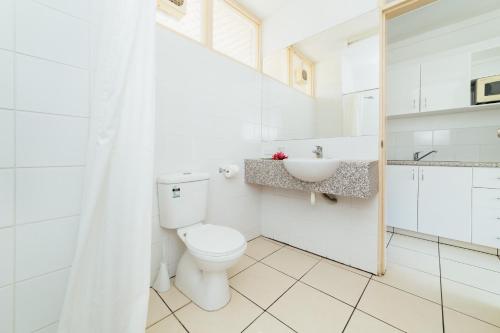 Ein Badezimmer in der Unterkunft Kaiviti Motel