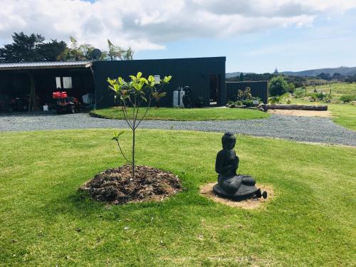 The Camel at Araiawa Raio Lodge Pukenuiにある庭