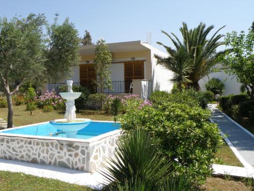 Gallery image of Hotel Petit Village in Eretria