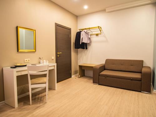 Allure Rooms & Coffee
