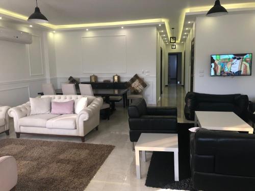 Elite Royal Five Stars