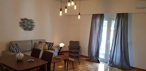Apartment at Acropolis Museum by YHA