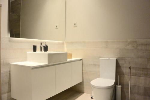 LF Porto Alfazema, by LF Apartments