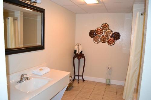 Bilik mandi di River Place Condos 609 1BD, 2 Bath