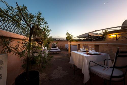 Un balcón o terraza en Dar Sholmes