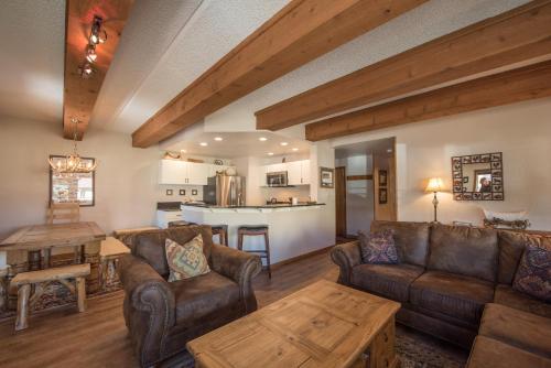 Rustic-Contemporary 3Br With Great Views Condo – Photos 5