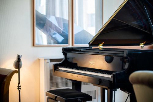 Stunning spacious art nouveau apart , grand piano 1052 Budapest, 14 Károly körút 2/2 kép - 3