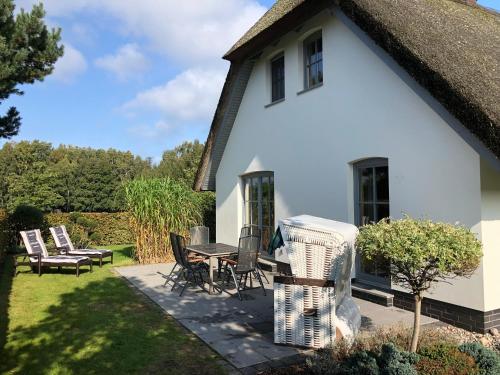 Zahrada ubytování Ferienhaus Strandgut - Reetdachhaus in Strandnähe