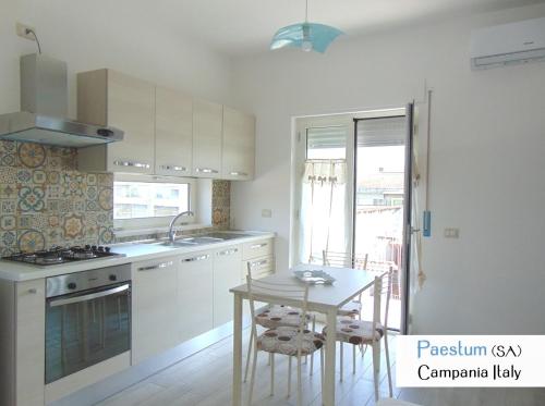 Η κουζίνα ή μικρή κουζίνα στο Goethe Paestum House