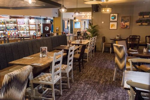 Gallery image of The Caledonian Hotel in Leven-Fife