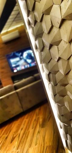Hotel Ramka & Restaurant & Wine Barにあるテレビまたはエンターテインメントセンター