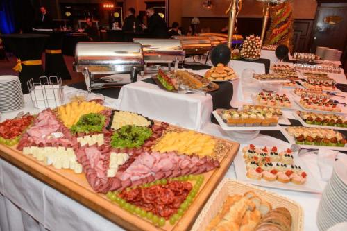 Jídlo v aparthotelu nebo okolí