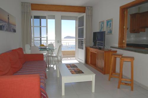APARTAMENTOS LOS LAURELES