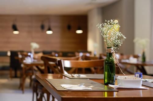 Εστιατόριο ή άλλο μέρος για φαγητό στο Hotel Lunes