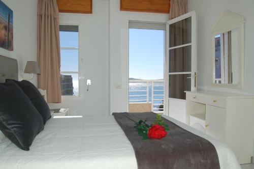 APARTAMENTOS LOS LAURELES