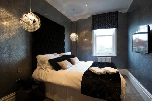 Breck Apartments – Photos 2