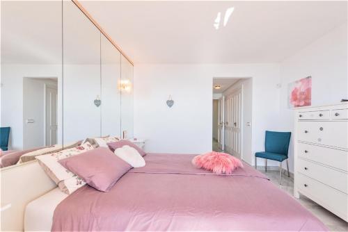 Beachfront Apartment Marbella Center photo 14