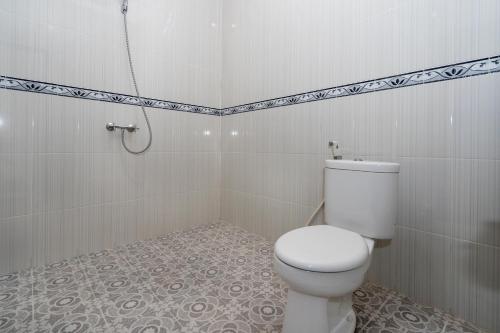 Et badeværelse på Nusa Sentana Lembongan Bali