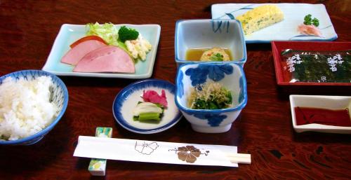 Jídlo v hotelu nebo okolí