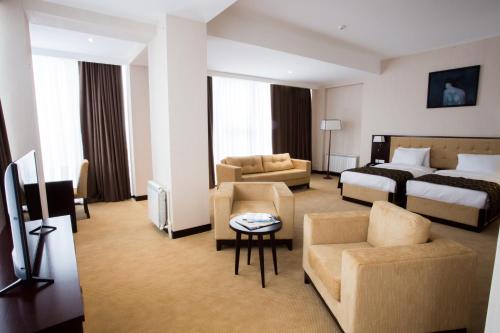 Ruang duduk di Harmony Hotel Baku