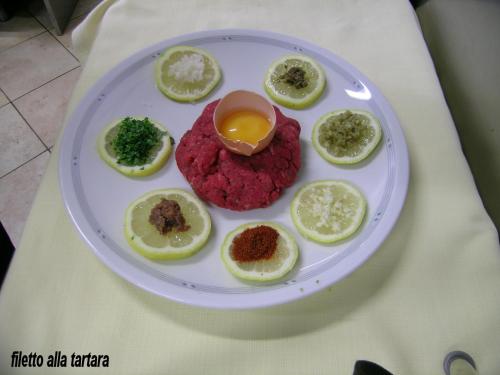 ホテルの敷地内または近くでの食事または食べ物