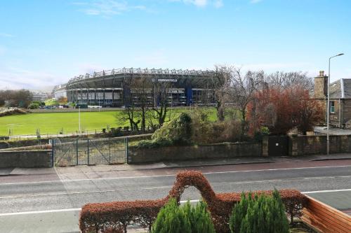 Corstorphine Road - Murrayfield View