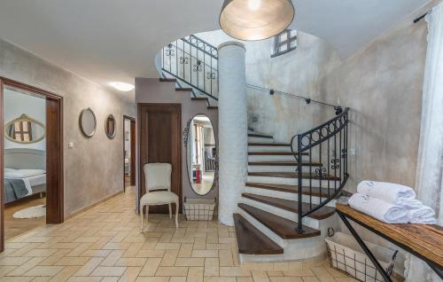 Φωτογραφία από το άλμπουμ του Luxury Unique Stone Villa Rustica in Istria σε Barat