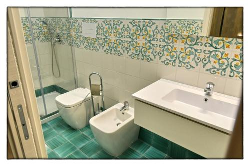Kylpyhuone majoituspaikassa Villa Costiera Salerno