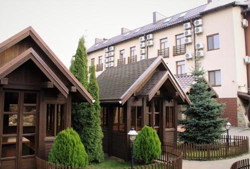 a rendering of the exterior of a hotel at Kamelot in Ternopilʼ