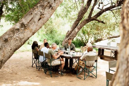 A restaurant or other place to eat at Tanda Tula Safari Camp