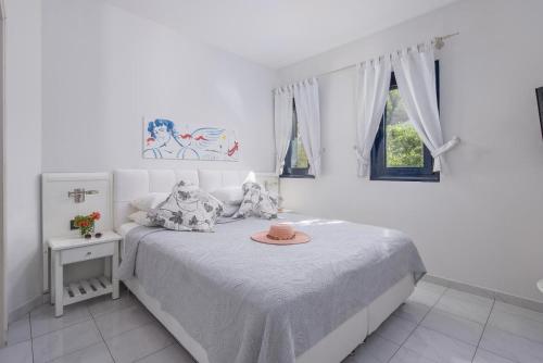 Gallery image of Adrina Beach Hotel in Panormos Skopelos