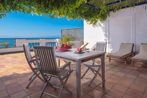Gallery image of Adrina Beach Hotel in Panormos Skopelos