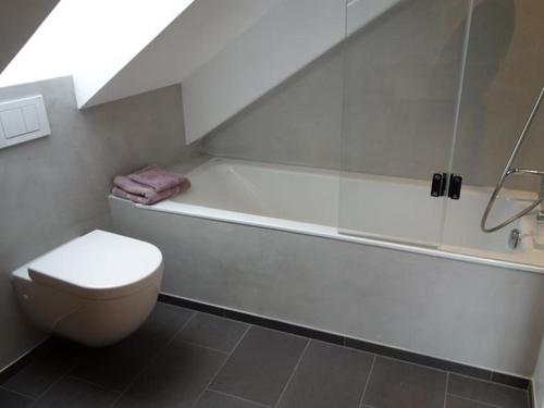 Salle de bains dans l'établissement Tgesa Antgerna