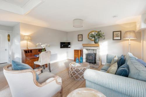 A seating area at Tucking Mill View- Self Catering 
