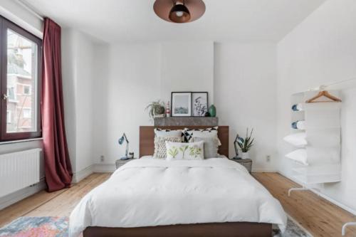 Кровать или кровати в номере Flemishome, The Retreat For Family And Friends