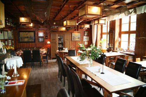 Restoran atau tempat makan lain di Pension & Restaurant "Alte Schule"