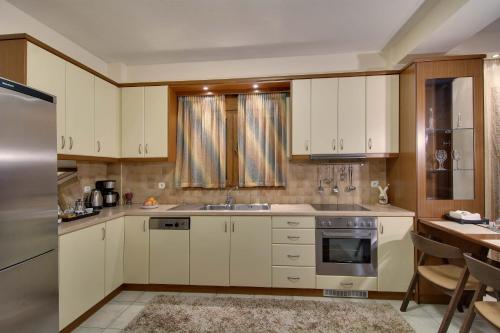 Dapur atau dapur kecil di COUNTRY PLACE Apartment with Mountain View