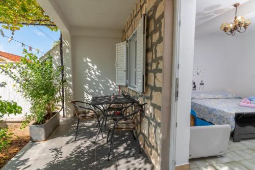 Balkón nebo terasa v ubytování Apartments Mate