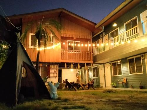 Το κτήριο όπου στεγάζεται  το hostel