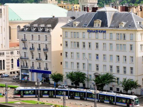Gallery image of Residhotel Le Central'Gare in Grenoble