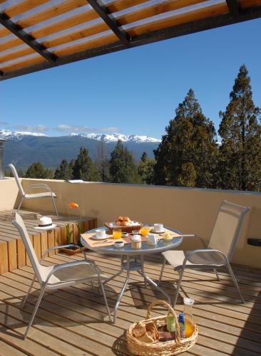 En generel udsigt til bjerge eller udsigt til bjerge taget fra hotellet