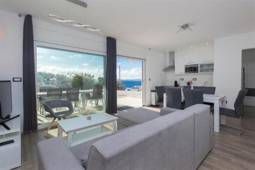 Villa Top of Murter, three bedroom apartment