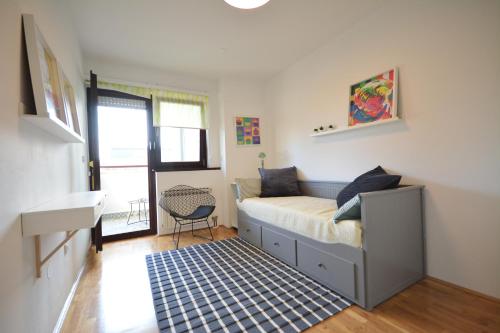 Lucky 13 apartment